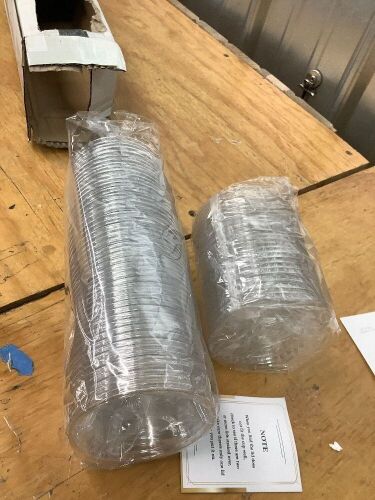 [9 oz. - 50 Count Clear Plastic Cups with Flat Lids - Lot 3231