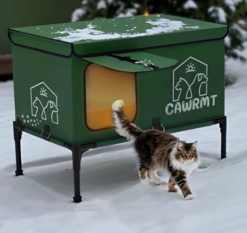 Outdoor Heated Cat House, Detachable Feral Cats House with a Open Window - Lot 9922