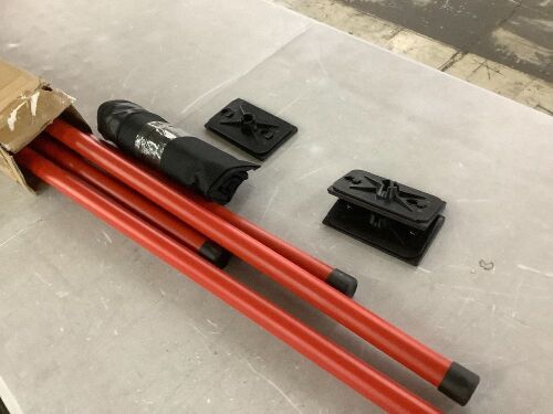 10FT Dust Barrier Telescoping Poles Kit - Lot 366