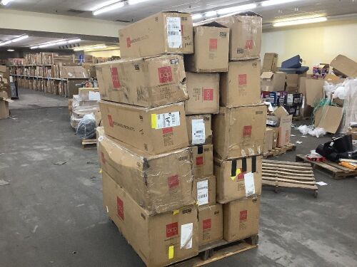 Lot of (16) Christmas Trees - Uninspected - Lot 517