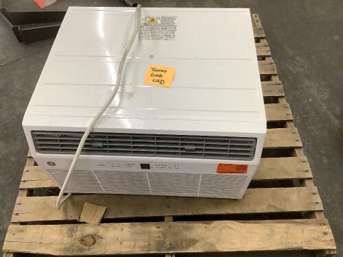GE 12,000 BTU (DOE) 115-Volt Built in Air Conditioner Cools 550 Sq. Ft. - Lot 174JF