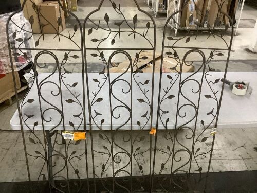 60" Iron Trellis, 3 pc - Lot 700