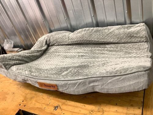 Pet Bed - Lot 3539