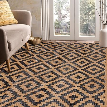 SAND MINE Reversible Mats, Plastic Straw Rug, Modern Area Rug, Large Floor Mat - Lot 3720