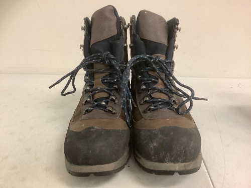 Boots for Men, Size 11M, E-Comm Return - Lot 203
