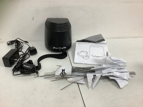 Pet Safe Stay & Play Compact Wireless Fence, Powers Up, E-Commerce Return, Sold as is - Lot 530