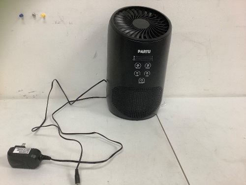 Air Purifier, Powers Up, E-Commerce Return, Sold as is - Lot 632