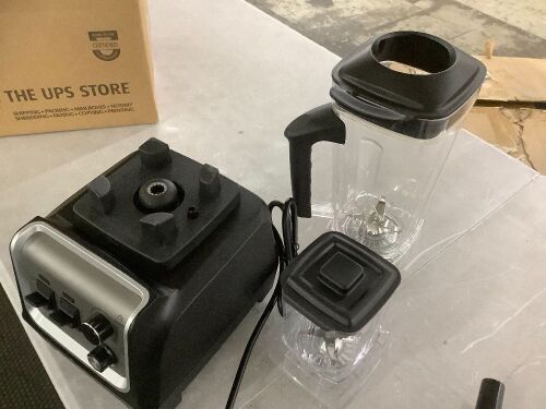 1800W Blender with 70oz Pitcher & 20oz Grinder 28000 PRM - Broken Piece - Lot 579