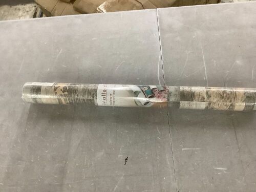 Wallercity Peel and Stick Wallpaper, 24" x 315" - Lot 797