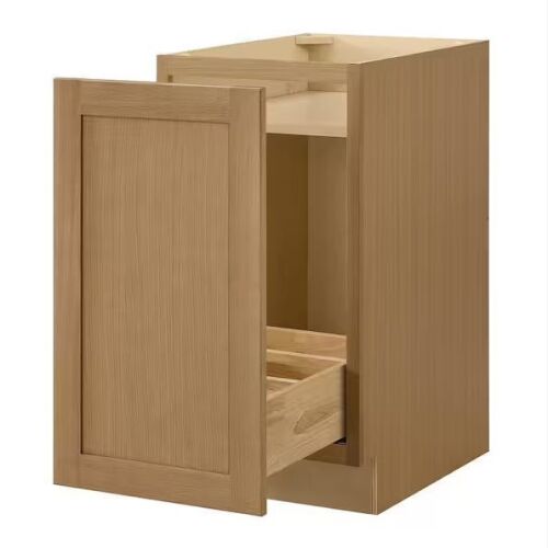 Hampton Bay Avondale 18 in. W x 24 in. D x 34.5 in. H Ready to Assemble Plywood Shaker Trash Can Kitchen Cabinet in White Oak - Lot 44JF