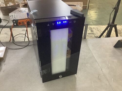 Velivi 10.24 in. 25L Single Zone Electric Humidor - For Repair, Does Not Cool - Lot 862JF