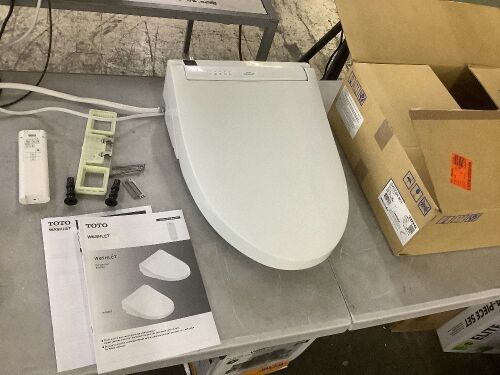 TOTO C5 Washlet Electric Bidet Seat for Elongated Toilets with Warm Water Wash and Remote Control - Cotton White - Lot 50JF