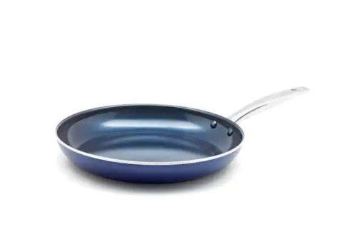 Blue Diamond 12 in. Aluminum Ceramic Nonstick Frying Pan in Blue - Lot 893JF