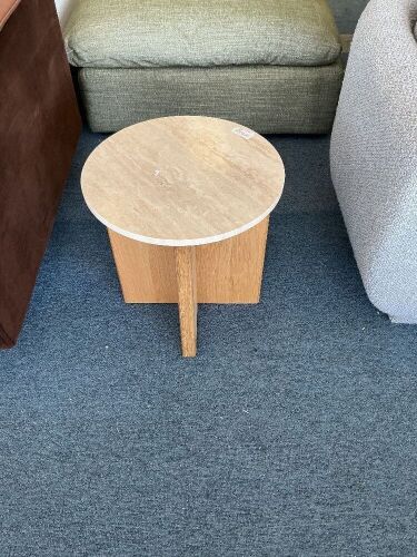 Sporo Travertine Side Table - Natural Oak - Lot 398