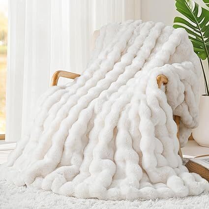 Touchat Luxury 1000GSM Faux Rabbit Fur Throw Blanket, Super Heavy Warm Cozy Blankets for Couch Bed Sofa, Bubble Plush Fuzzy Elegant Soft Reversible Mink Blanket for Living Room Bedroom, Cream White - Lot 4031