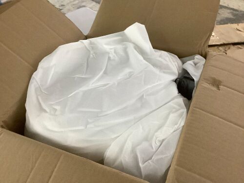 18FT Christmas Inflatable Snowman - Lot 181