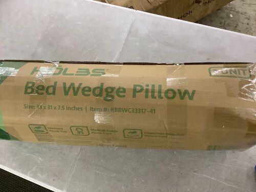 Kolbs Bed Wedge Pillow - Lot 579