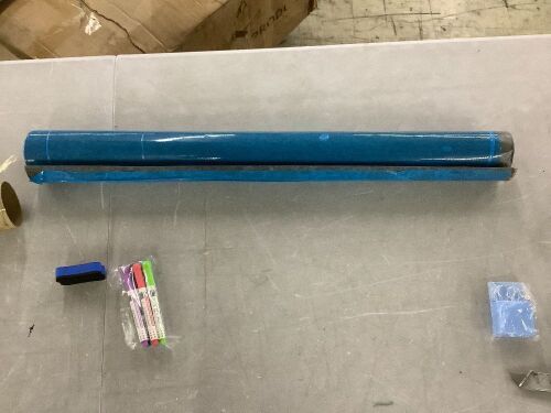 Magnetic Dry Erase/Chalkboard Wall Sticker - Lot 652