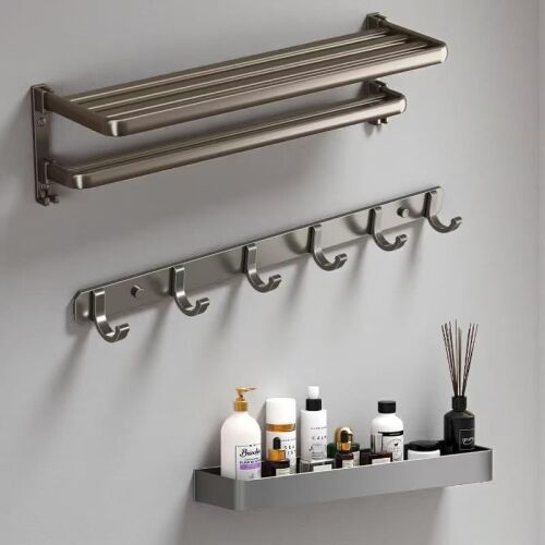 Aluminum Bathroom Accessories - Lot 793
