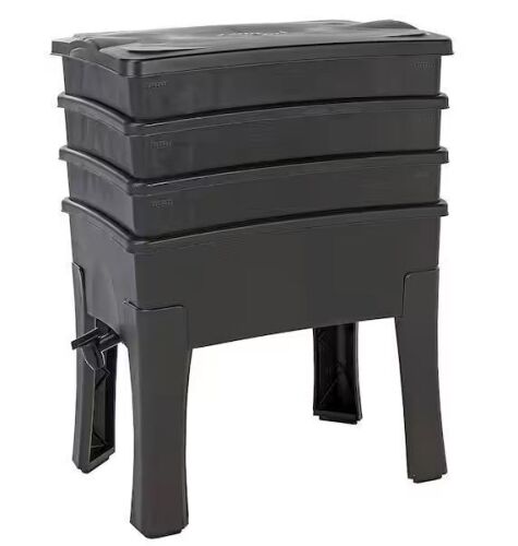 Tumbleweed 77 L Worm Cafe Compost Worm Farm Starter Kit - Lot 26JF