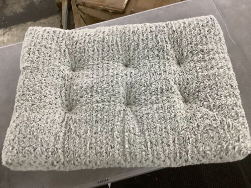 Ksiia Dog Bed, 35" x 23" - Lot 516