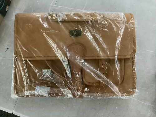 Cuero Leather Messenger Bag - Lot 457