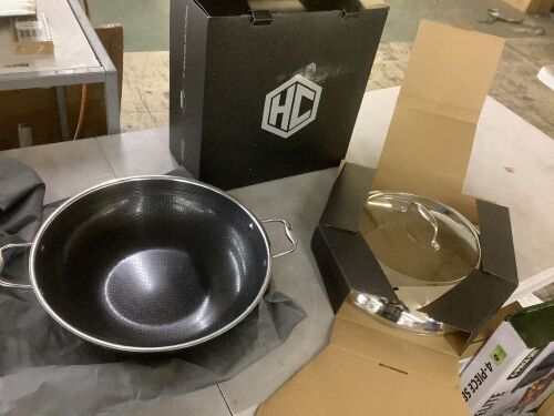 Hexclad Hybrid Wok with Lid, 14" - Lot 702