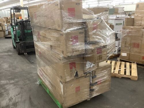 Salvage Christmas Pallet. Items Will Be Damaged and Incomplete. - Lot 516