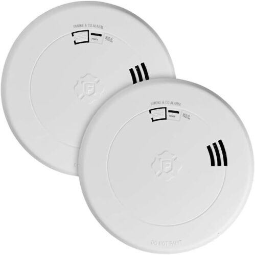 First Alert 10-Year Battery 2-in-1 Smoke and Carbon Monoxide Alarm with Voice Alerts, 2 Pack - Lot 783