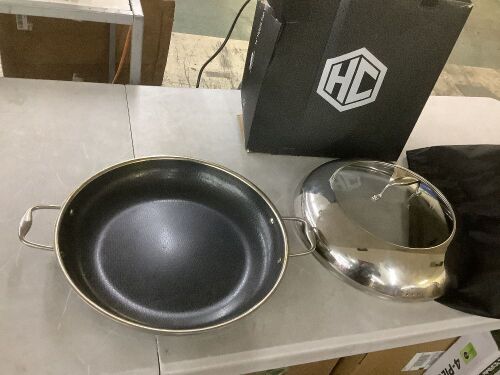 HexClad Hybrid Fry Pan with Lid, 14" - Lot 612