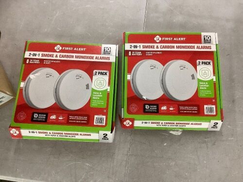 Lot of (2) First Alert 10-Year Battery 2-in-1 Smoke and Carbon Monoxide Alarm with Voice Alerts, 2 Pack - Lot 791
