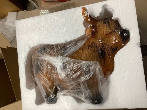 Highland Cow Statue - Lot 4804