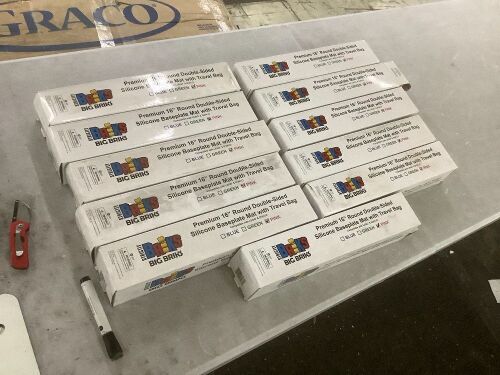 Lot of (12) Strictly Briks 16" Round Double-Sided Silicone Baseplate Mat with Travel Bag, Pink - Lot 496