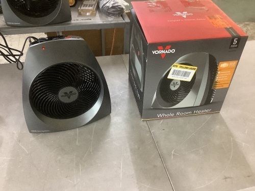 Vornado VH200 1500-Watt Electric Portable Space Heater, Whole Room Vortex Heat Circulation, Charcoal - Lot 866JF