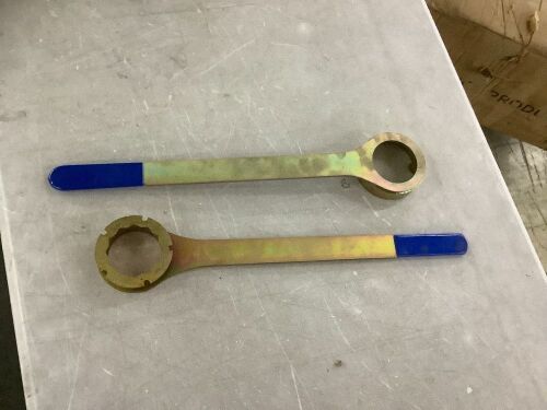 Cam Sprocket Install and Remove Wrench Tools for Subaru - Lot 652
