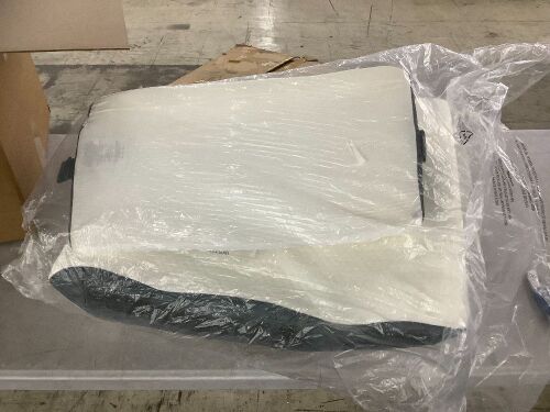 3 Piece Pillow Set - Lot 784