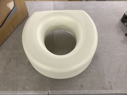 Toilet Seat Riser - Lot 790