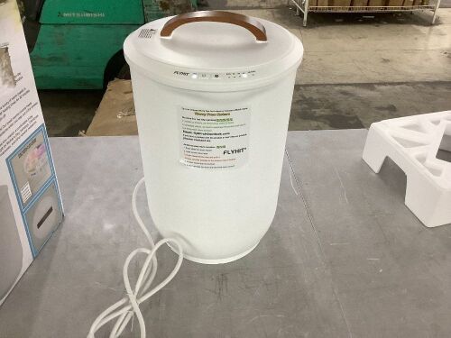 Towel Warmer Bucket - Lot 575