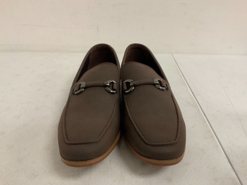 Queensbury Mens Shoes, 9, Appears New, Sold as is - Lot 188