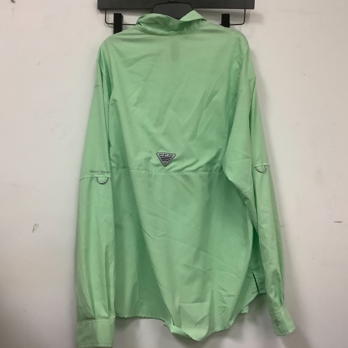 Columbia Mens Shirt, Size is Possibly Large?, E-Commerce Return, Sold as is - Lot 298