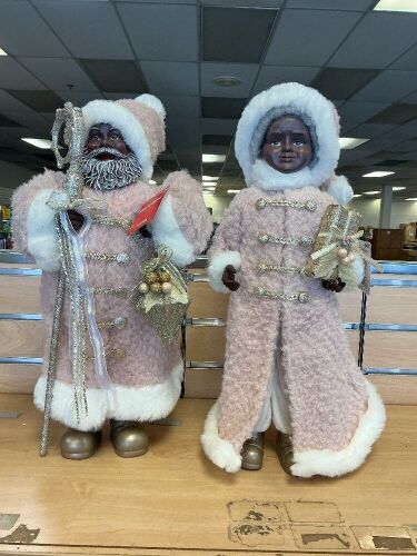 Santa & Mrs. Claus 18" Figures - Lot 521