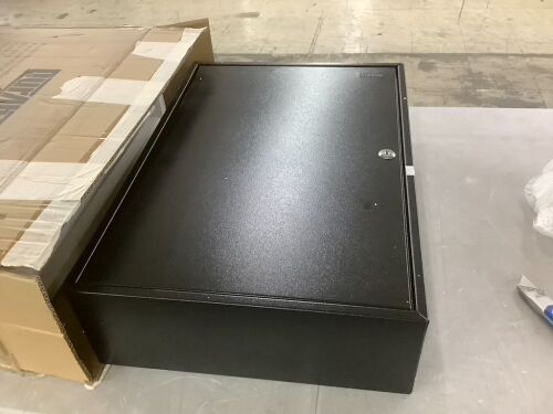 Durabox 200 Position Steel Key Cabinet with Numbered Hooks and Tags - Dented - Lot 181