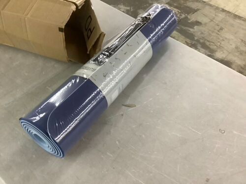 Yoga Mat - Small Tear - Lot 490