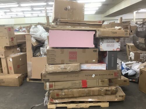 Salvage Pallet. Items Will Be Damaged and Incomplete. - Lot 207