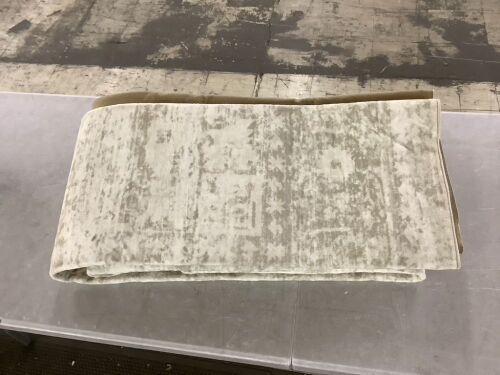Washable Area Rug, Approx 9 x 12 - Lot 186