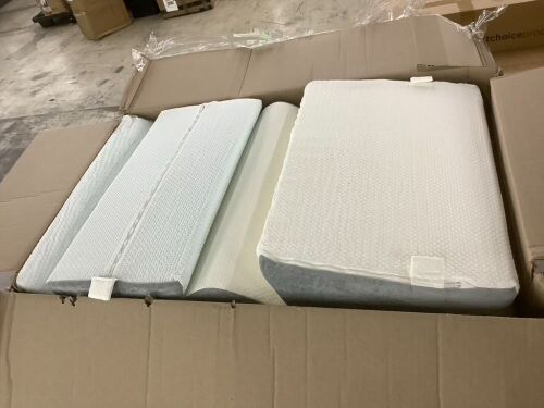 6 Piece Bed Wedge Pillow Set - Lot 538