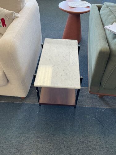 Small Marble top side table - Lot 533