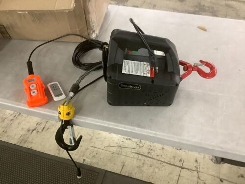 110 Volt 1500W Portable Electric Winch with Remote Control - Lot 156