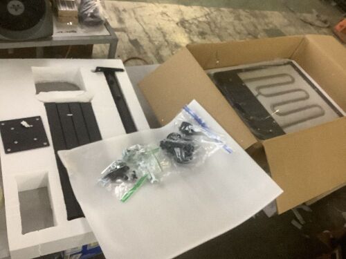 VEVOR Pro 1800W Flash Dryer for Screen Printing Machine 16x16 inch, 0-750℉ Temperature Control, with Height Adjustable Stand, 360° Rotation - Lot 104JF