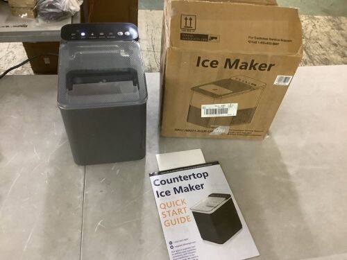 8.5 in. 26 lb. Bullet-Shaped Countertop Portable Ice Maker in Gray with 2-Ice Sizes , 6 min/8-Pieces, Auto-Cleaning - Lot 428JF